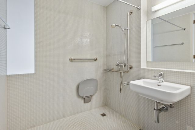 07_HI_00_Foto_Badezimmer.jpg